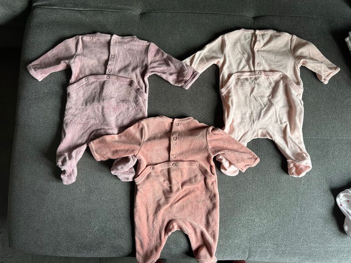 Lot de pyjamas - photo numéro 2