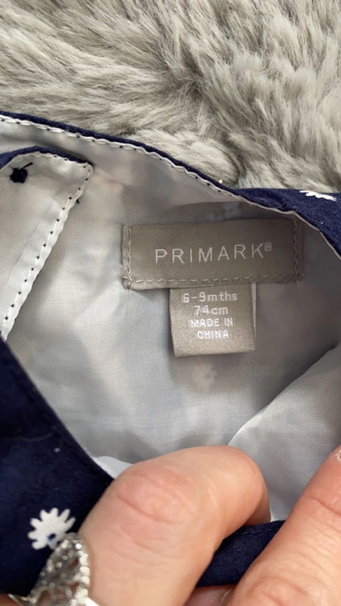 Robe 6/9 mois Primark - photo numéro 2