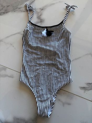 Beau maillot de bain 1 pièce Calzedonia fille T. 10 ans neuf