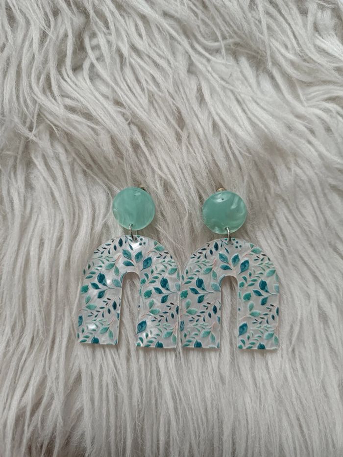 Boucles d'oreilles nacrées motif floral Easyclothes Neuf