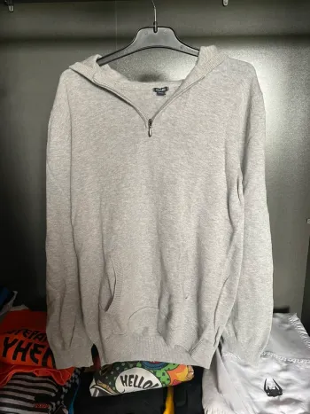 Pull à capuche kiabi 12 ans