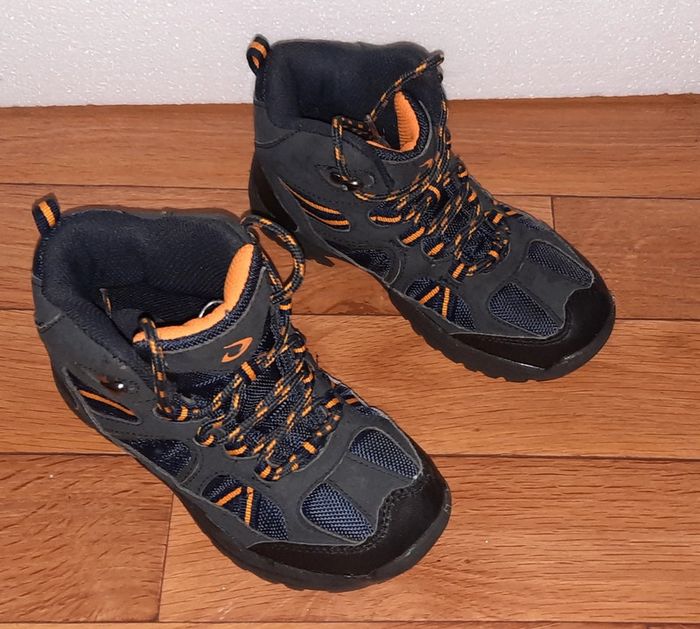 Chaussures de randonnée Pointure 32 - photo numéro 3
