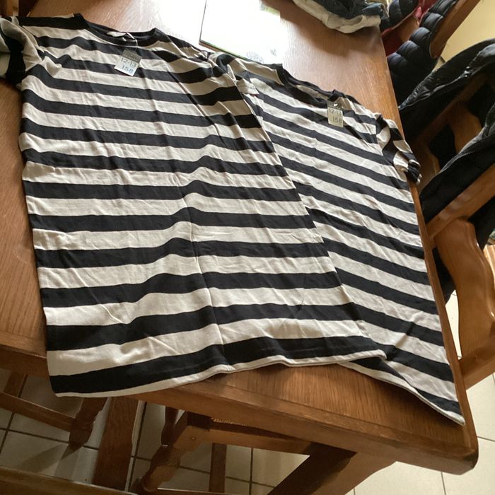 Lot de 2 robes identiques 12/13ans