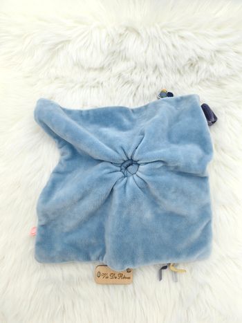 Doudou plat carré Chien Bleu Jaune Achille et Zebrito Noukie's