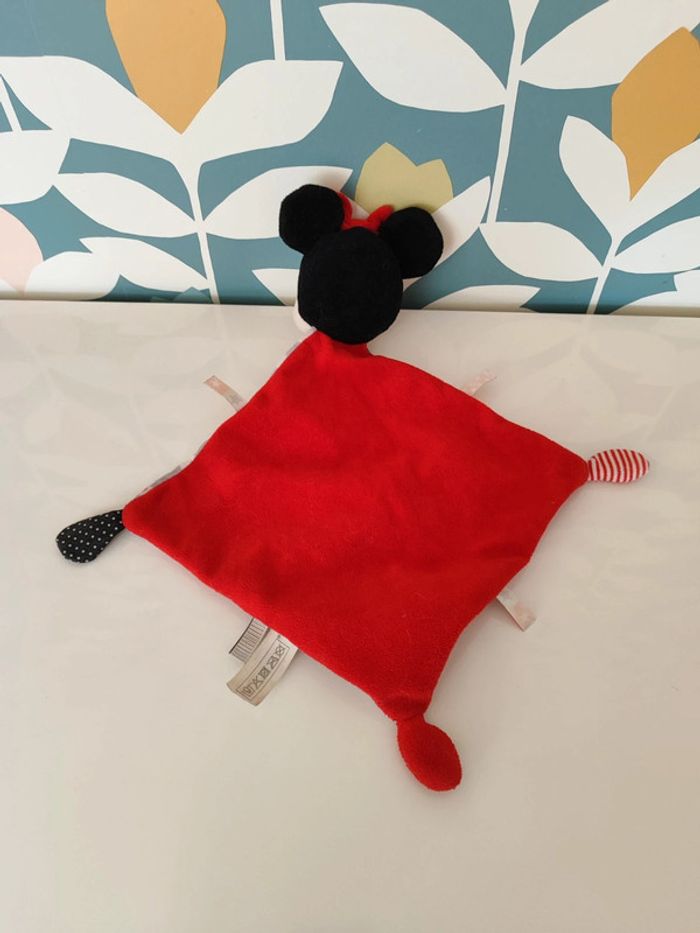 Doudou plat Minnie Disney nicotoy simba toy - photo numéro 2