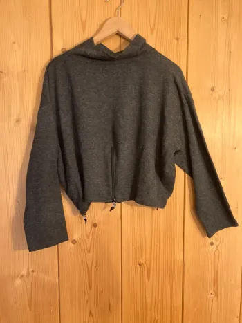 Sweat court zippé col large