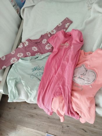 Lot 4 pyjamas 12 mois