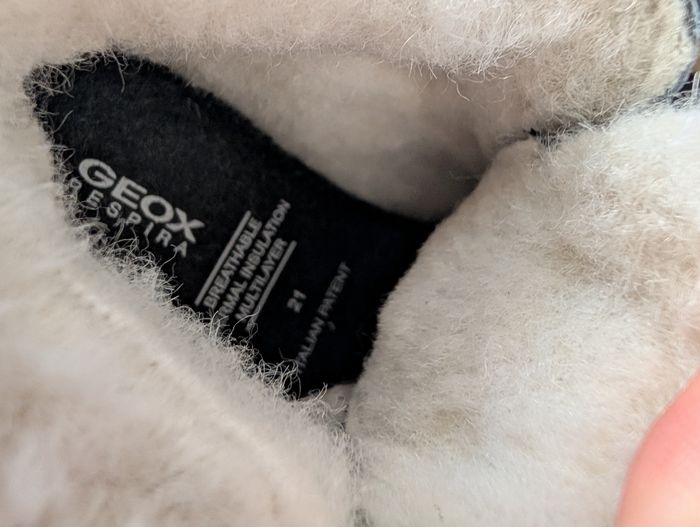 Chaussures d'hiver garçon. En cuir et autre cuir. Chaudes. Taille 21. Neuf. Geox - photo numéro 6
