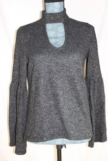 Magnifique petit pull gris Jennyfer