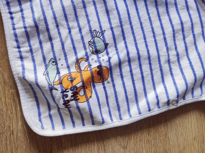 Poncho bain douche marinière Kiabi Taille 18-24 mois - photo numéro 2