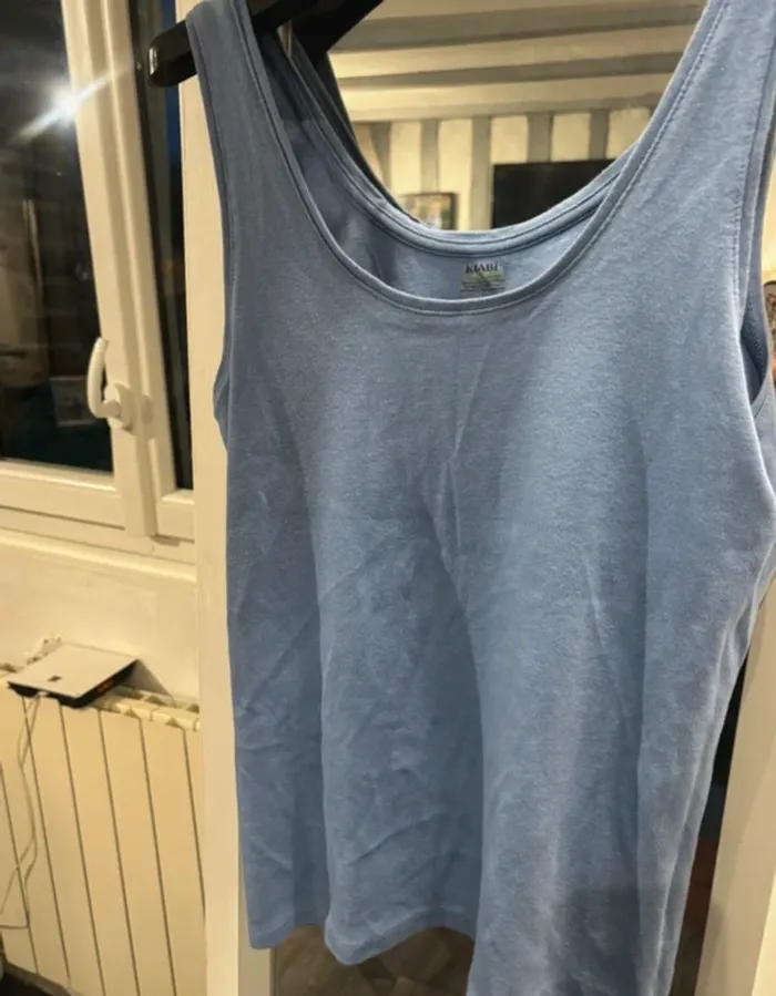 Debardeur simple bleu taille L
