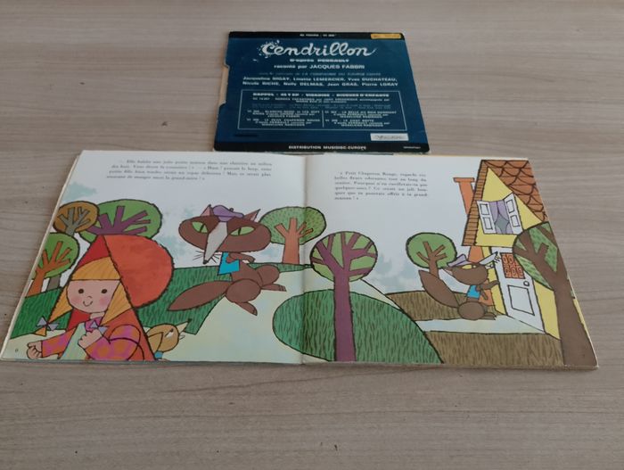 Lot de 2 45 tr, le petit chaperon rouge et Cendrillon - photo numéro 2