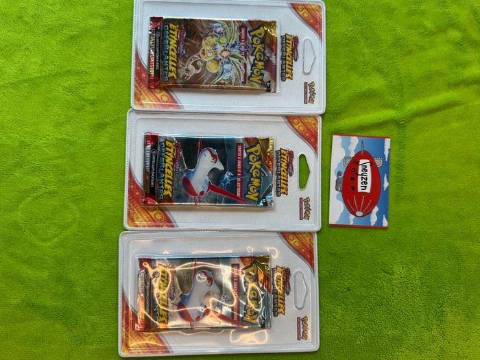 Lot de 3 Boosters Blisters Plastique Pokémon EV08 Étincelles Déferlantes Neuf et Scellé