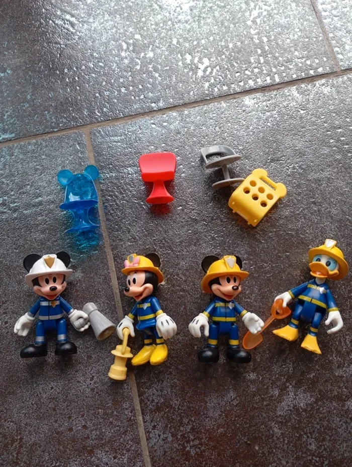 Figurines Mikey / Minnie et Donald - photo numéro 2