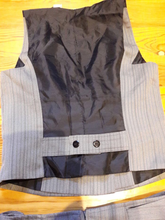 ensemble tailleur gris - photo numéro 3