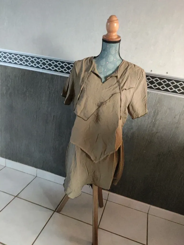 Tunique kaki taille 44 - photo numéro 3