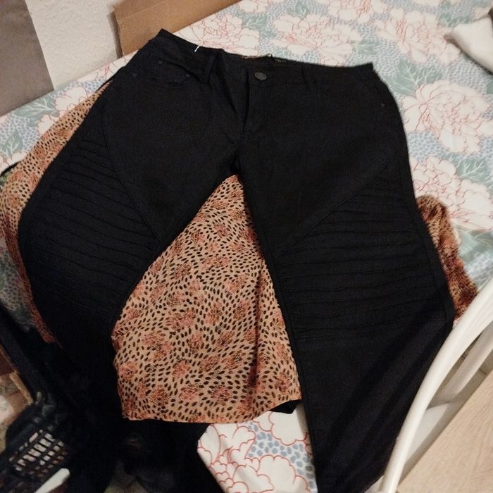 Vêtements très bon etat - photo numéro 8