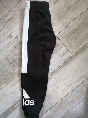 Bas jogging adidas neuf t 7/8