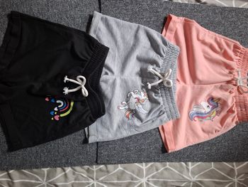 Short 6 ans neuf