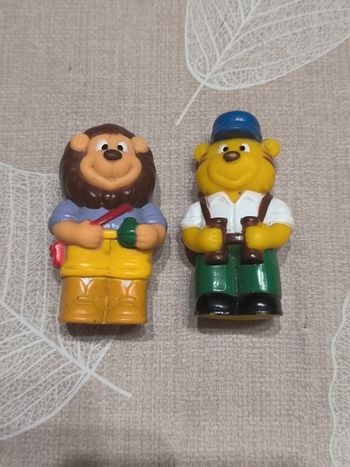 2 figurines personnages  animaux