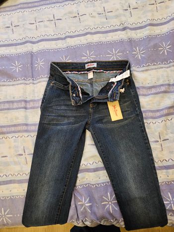 Pantalon neuf avec étiquette