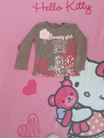 T-shirt à manches longues t.6ans