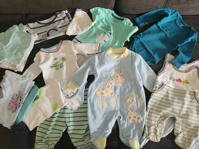 Lot de vêtements petit garçon 3-18 mois - photo numéro 1