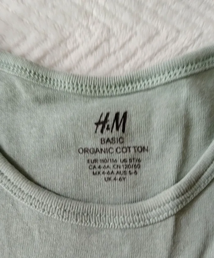 T-shirt garçon ⭐ très bon état ⭐ Taille 6 ans ⭐ H&M - photo numéro 2