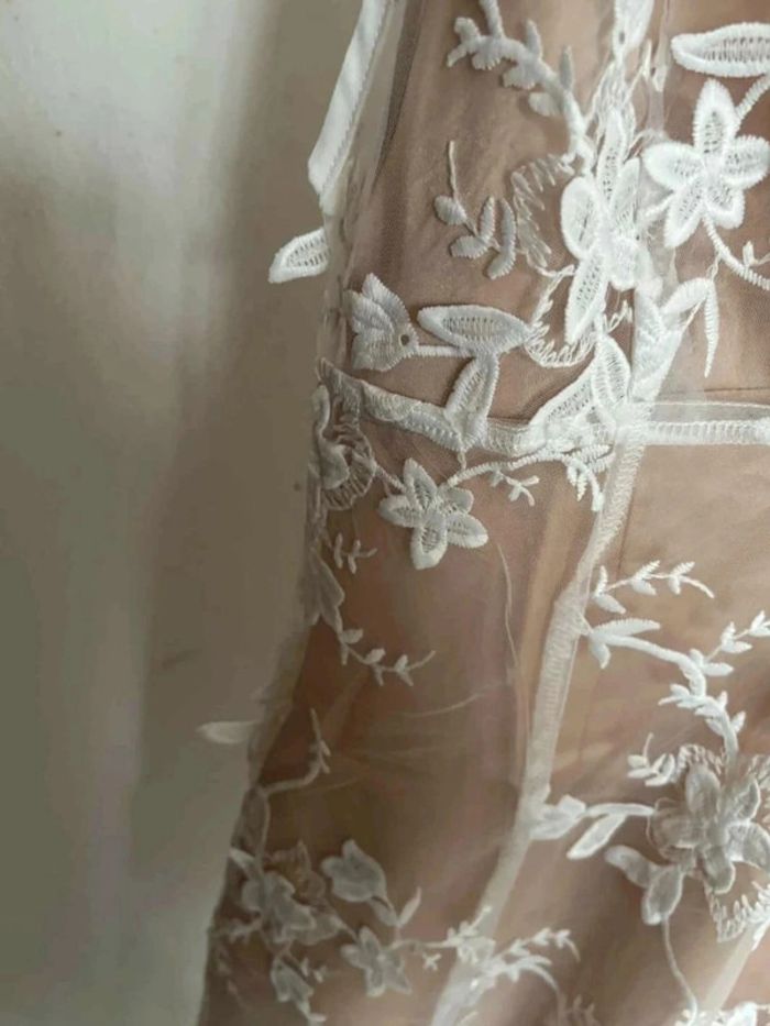 Robe de soirée en dentelle blanche - photo numéro 5
