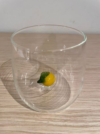 Verre citron tendance neuf !