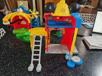 Caserne de pompiers Mickey 