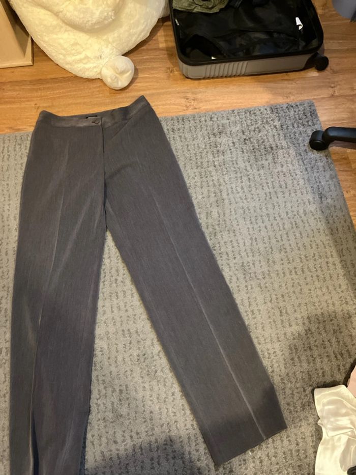 Pantalón gris droit