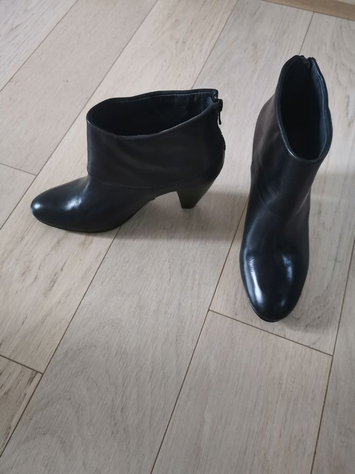 Bottines cuir noir NEUVES à 45 euros avec code éduction - photo numéro 2
