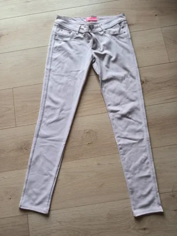 Pantalon rose taille 38
