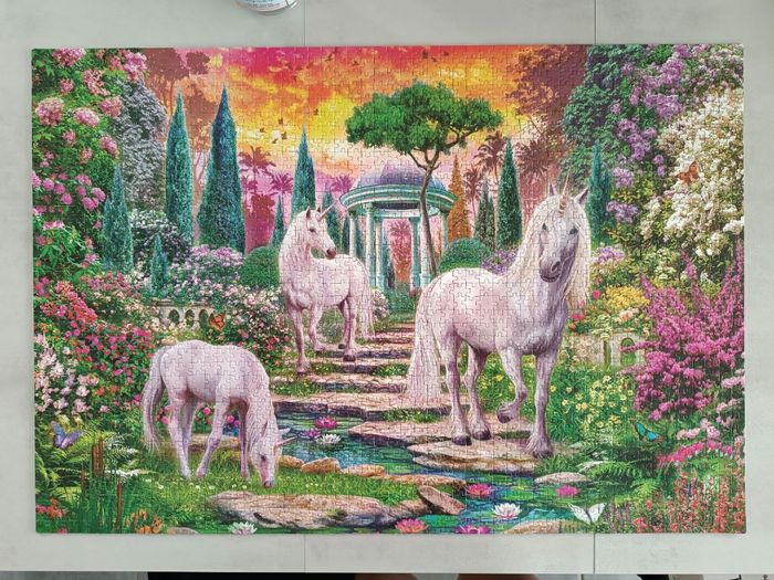Puzzle jardin des licornes 2000p - photo numéro 2
