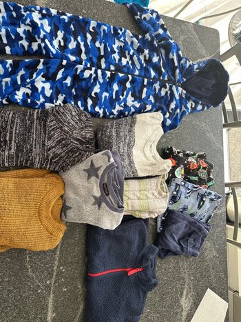 Lot de vêtements chauds 5 ans très bon état