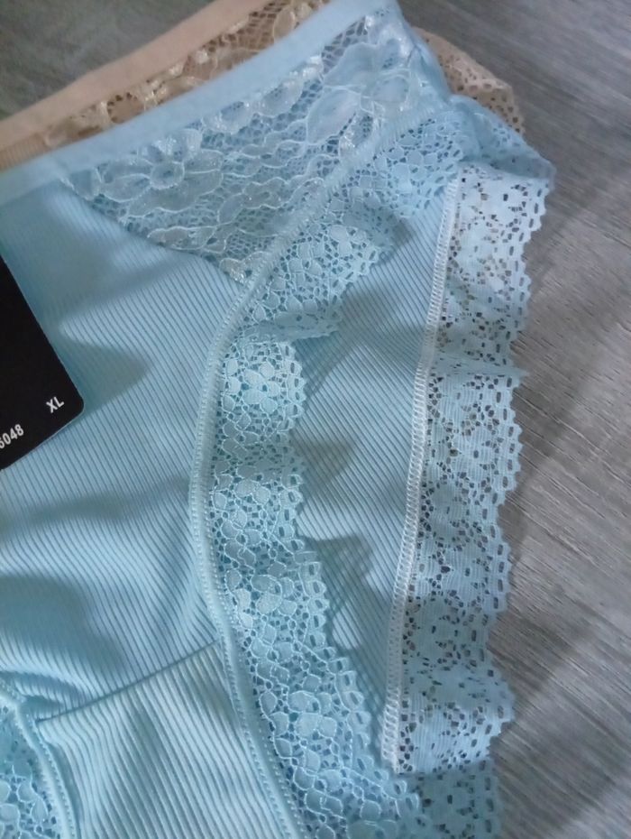 Joli lot de 2 culottes p'tite dentelle  dû XL - photo numéro 3