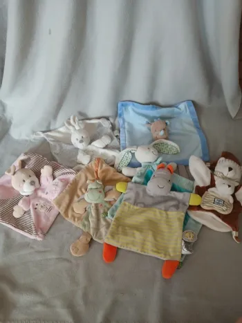 Lot doudou mouchoirs
