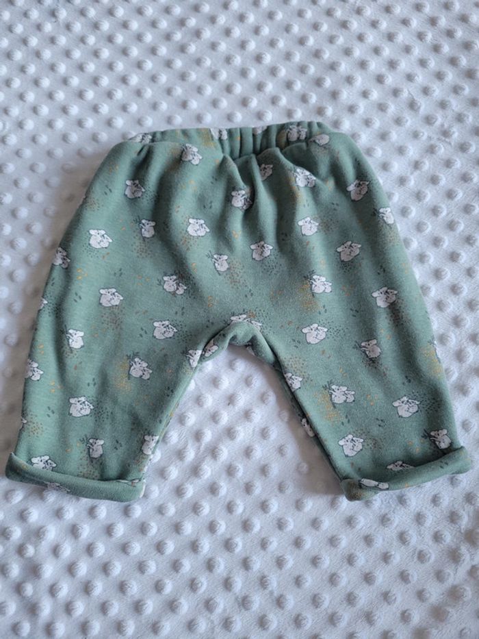 Pantalon vert avec des koalas - Taille 6 mois - photo numéro 2