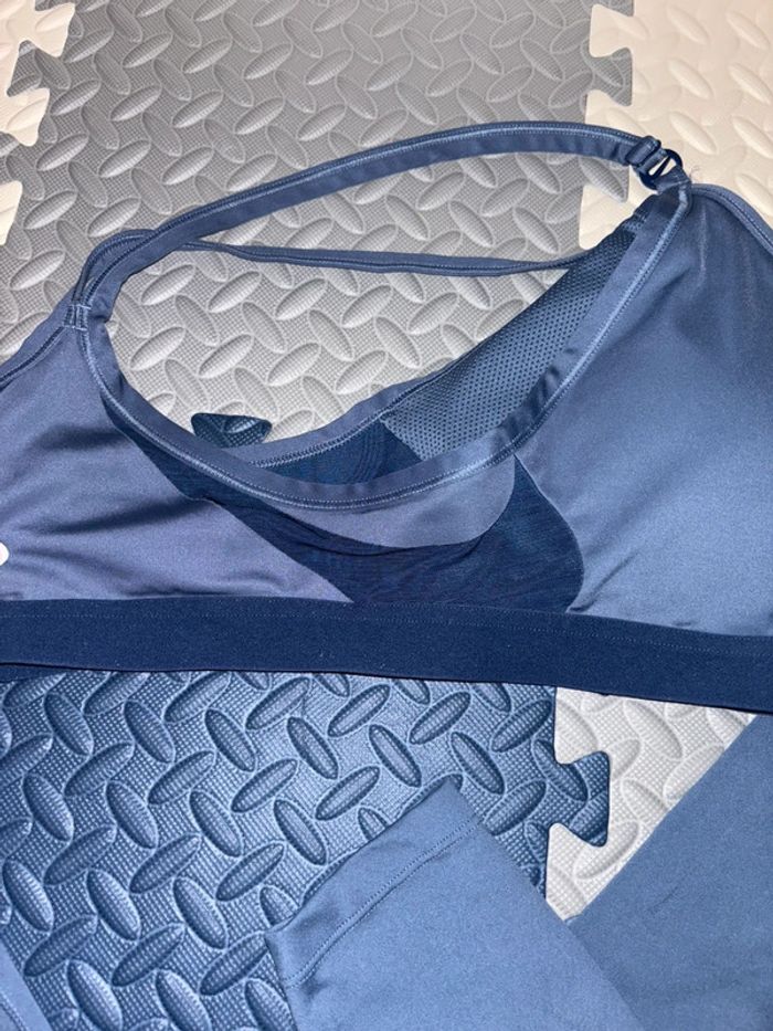 Ensemble / lot brassière training indy + legging bleu - photo numéro 4