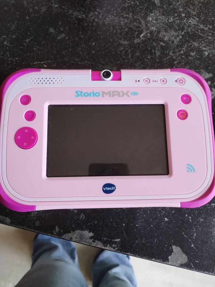 Console  storio max