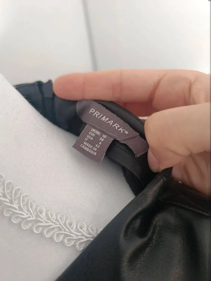 🖤 Robe courte effet cuir Primark – Taille 38 - photo numéro 5