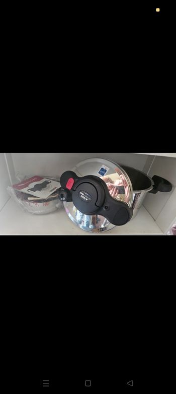 Autocuiseur Seb 6 l clipso neuf