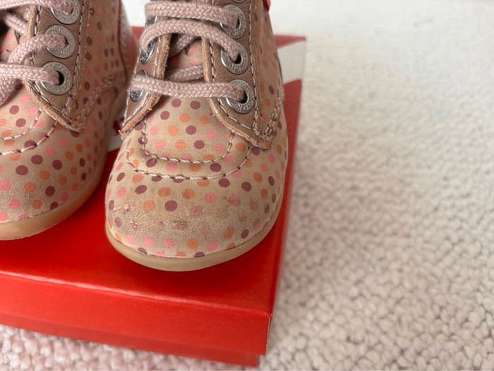 Chaussure de marche Kickers pointure 19 semelle en cuir - photo numéro 3