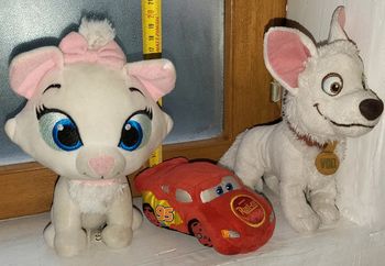Lot de peluche Walt Disney et Walt Disney Pixar