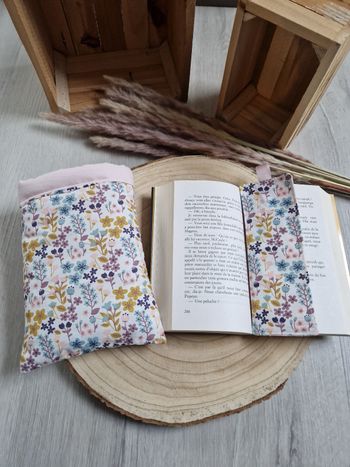 Pochette Livre de Poche + marque pages