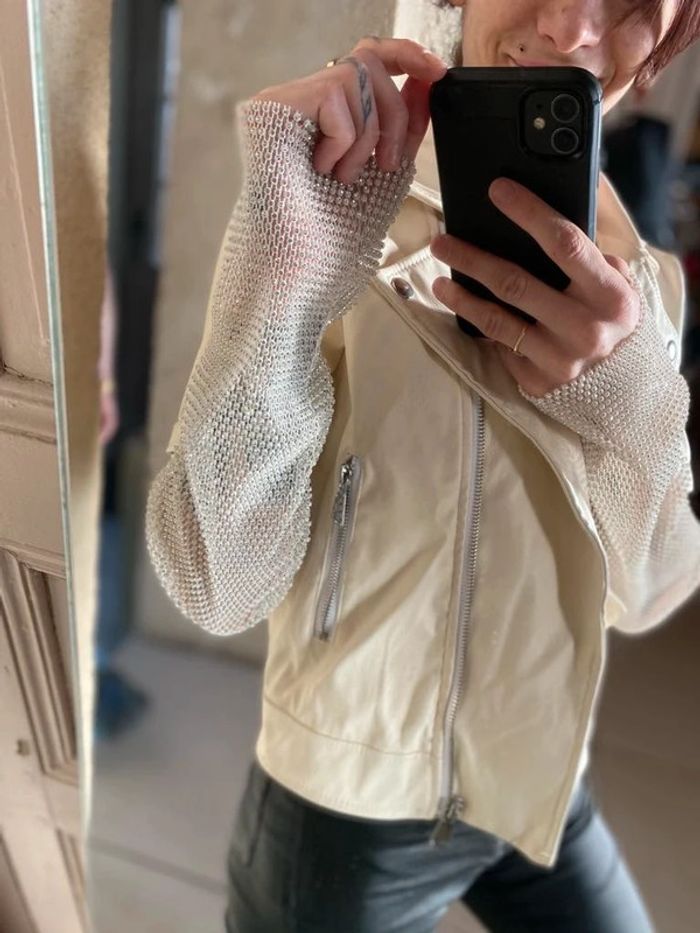 Veste simili cuir beige et strass - photo numéro 11