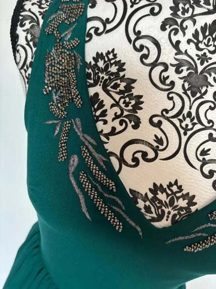 La petite robe verte Zara taille 34 - photo numéro 4