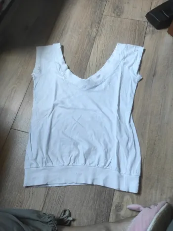 Débardeur épaules nues taille 38