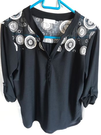 #blouse #taille3 #noir #broderies #cachecache